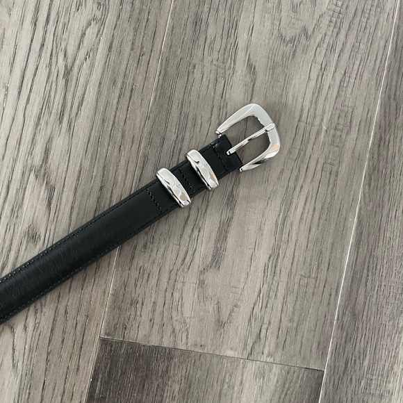 Aritzia Accessories - Aritzia Black Leather Belt with Polished Silver Buckle